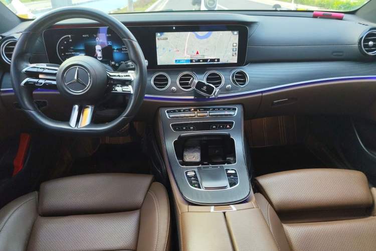Used Mercedes-Benz E-Class 2021 E 260 L Sport Edition Center Console