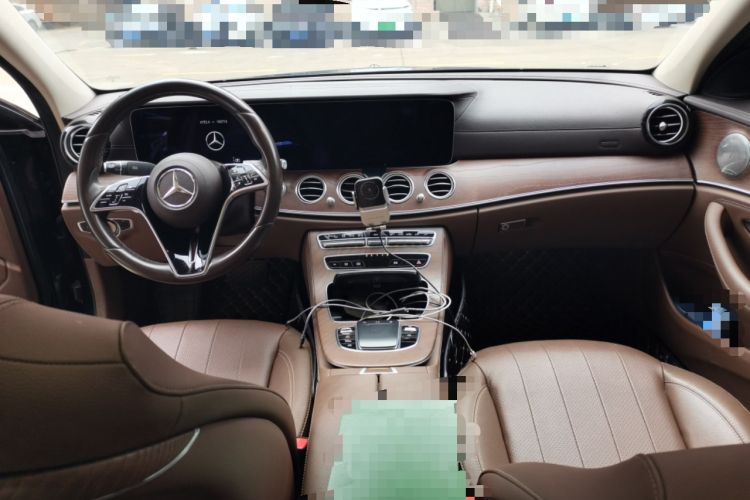 Used Mercedes-Benz E-Class 2021 Facelift E 300 L Stylish Edition Center Console