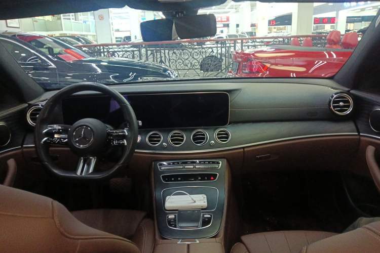Used Mercedes-Benz E-Class 2021 Updated E 260 Fashion Sport Edition Center Console