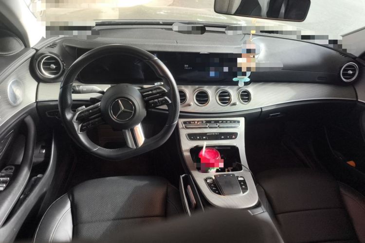 Used Mercedes-Benz E-Class 2021 E 300 L Sport Luxury Edition Center Console