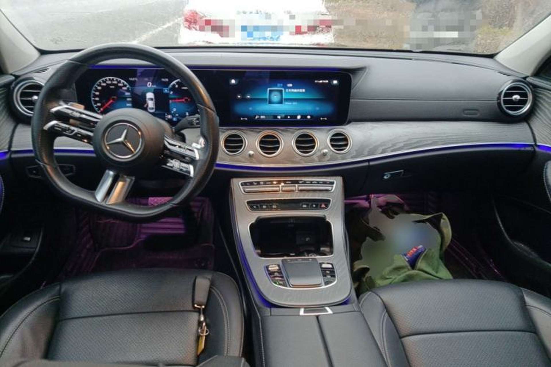 Used Mercedes-Benz E-Class 2021 E 300 L Sport Luxury Edition Center Console