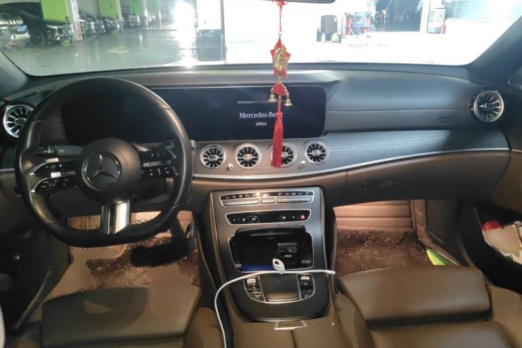 Used Mercedes-Benz E-Class 2021 E 260 L Sport Edition Center Console