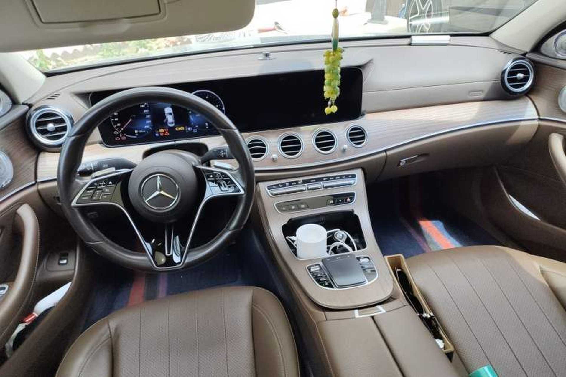 Used Mercedes-Benz E-Class 2021 E 300 L Luxury Model Center Console