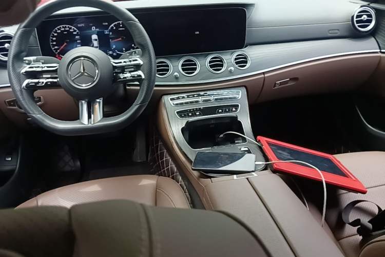 Used Mercedes-Benz E-Class 2021 Restyled E 300 L Sport Luxury Edition Center Console