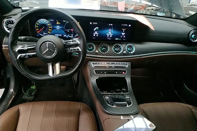 Used Mercedes-Benz E-Class 2021 Updated E 260 Fashion Sport Edition Center Console