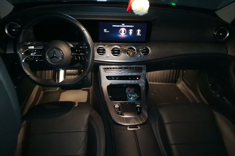 Used Mercedes-Benz E-Class 2021 Restyled E 300 L Sport Luxury Edition Center Console