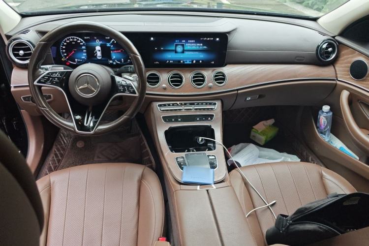 Used Mercedes-Benz E-Class 2021 Facelift E 300 L Stylish Edition Center Console