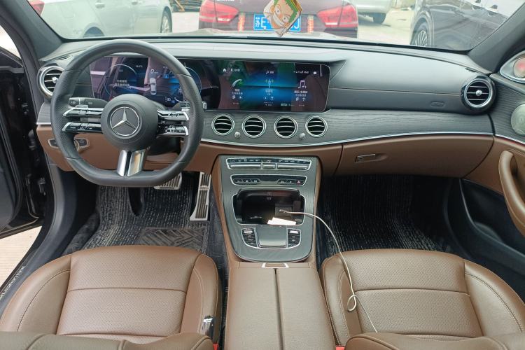Used Mercedes-Benz E-Class 2021 Restyled E 300 L Sport Luxury Edition Center Console