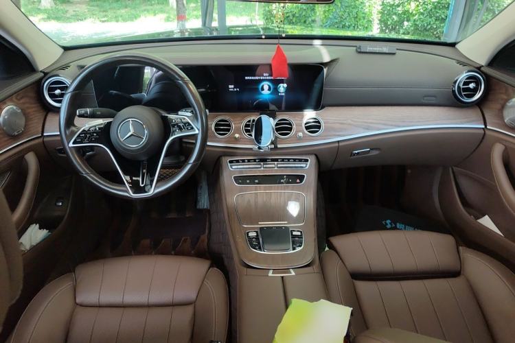 Used Mercedes-Benz E-Class 2021 Facelift E 260 L Center Console