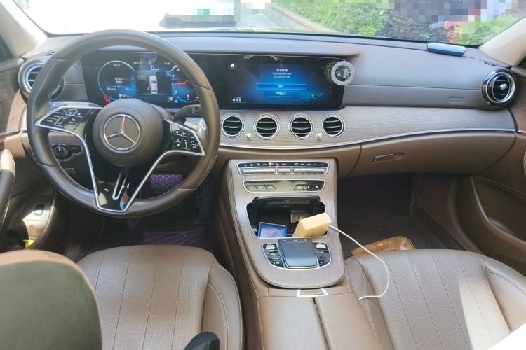 Used Mercedes-Benz E-Class 2021 E 300 L Stylish Model Center Console