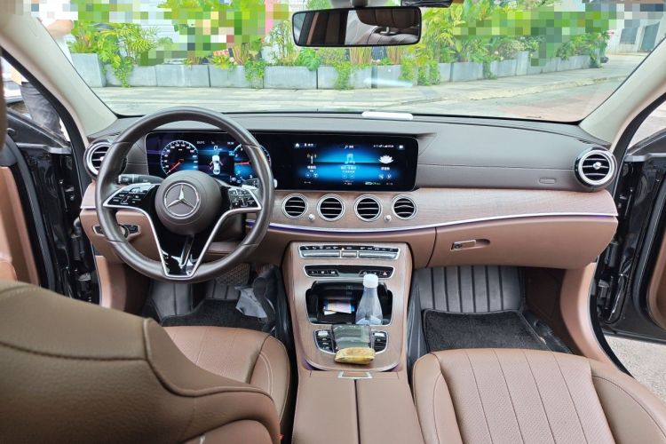 Used Mercedes-Benz E-Class 2021 E 300 L Stylish Model Center Console