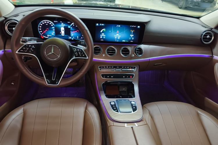 Used Mercedes-Benz E-Class 2021 Restyled E 300 L Luxury Edition Center Console