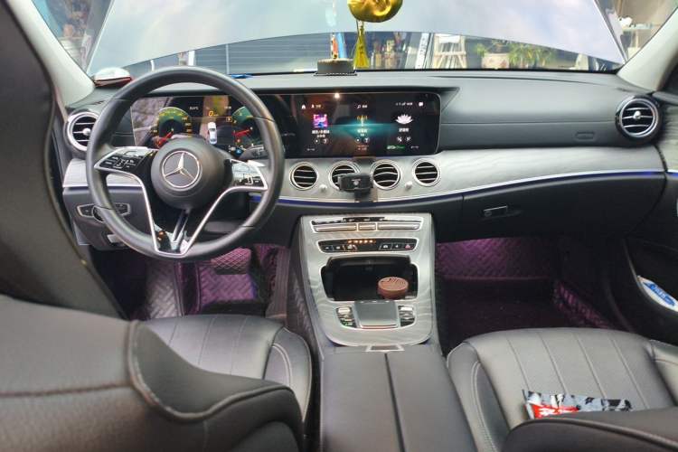 Used Mercedes-Benz E-Class 2021 Restyled E 300 L Luxury Edition Center Console