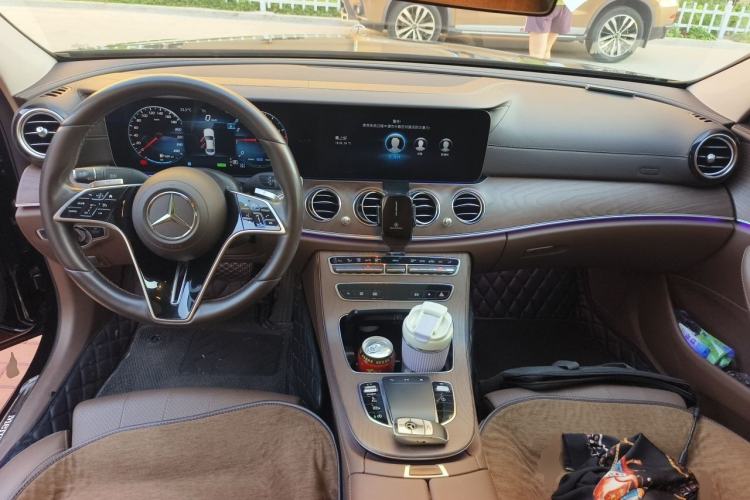 Used Mercedes-Benz E-Class 2021 E 260 L 4MATIC Center Console
