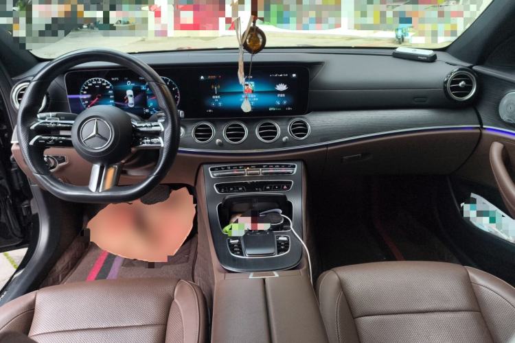 Used Mercedes-Benz E-Class 2021 E 300 L Sport Premium Edition Center Console