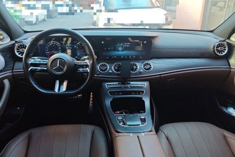 Used Mercedes-Benz E-Class 2021 E 260 Stylish Sports Edition Center Console