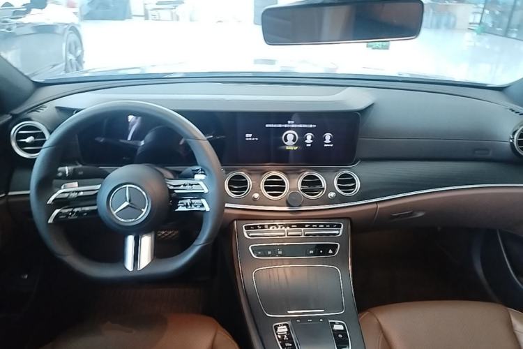 Used Mercedes-Benz E-Class 2021 Restyled E 300 L Sporty and Stylish Edition Center Console