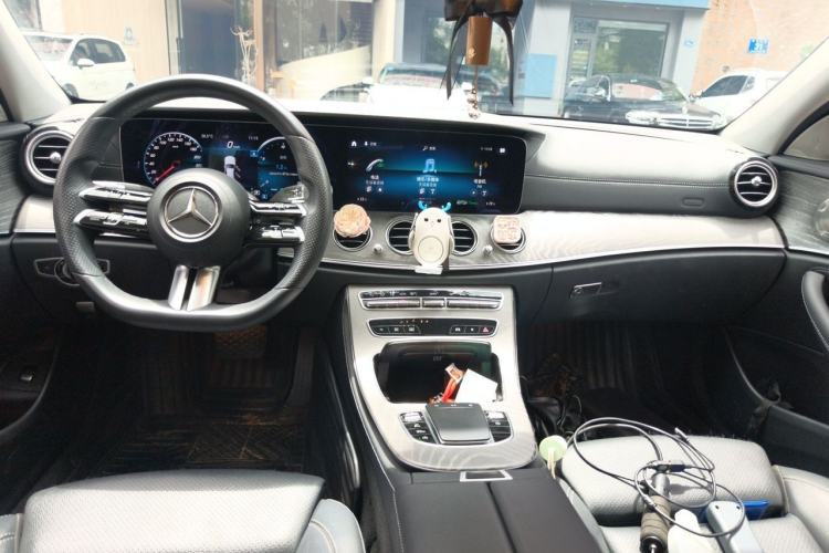 Used Mercedes-Benz E-Class 2021 E 260 L Sport Edition Center Console