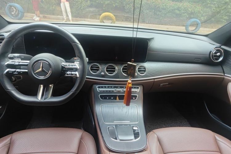 Used Mercedes-Benz E-Class 2021 Restyled E 300 L Sporty and Stylish Edition Center Console