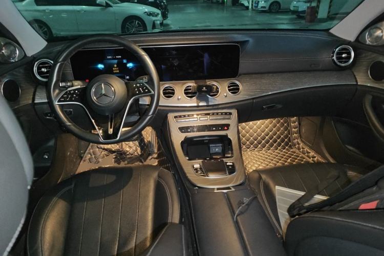 Used Mercedes-Benz E-Class 2021 Facelift E 300 L Stylish Edition Center Console