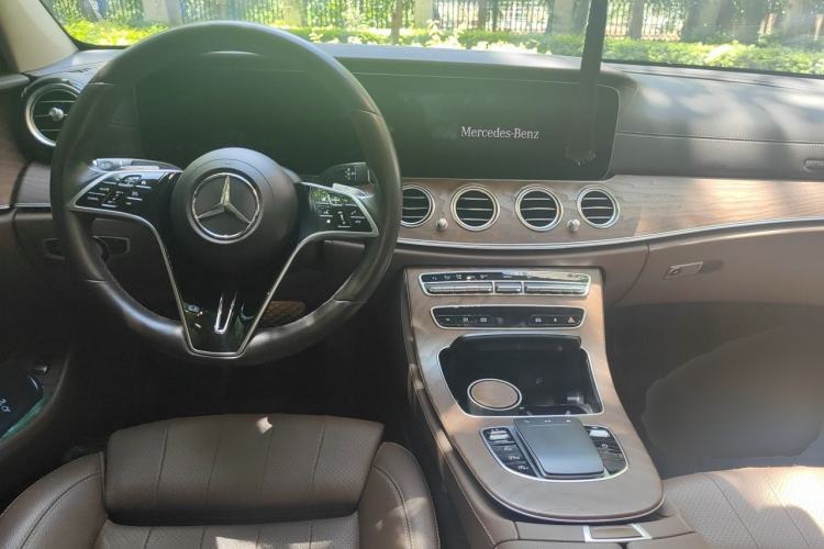 Used Mercedes-Benz E-Class 2021 Facelift E 260 L Center Console