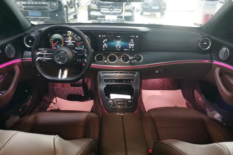 Used Mercedes-Benz E-Class 2021 E 300 L Sport Luxury Edition Center Console