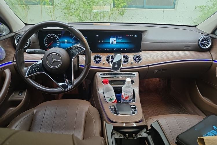 Used Mercedes-Benz E-Class 2021 Restyled E 300 L Luxury Edition Center Console
