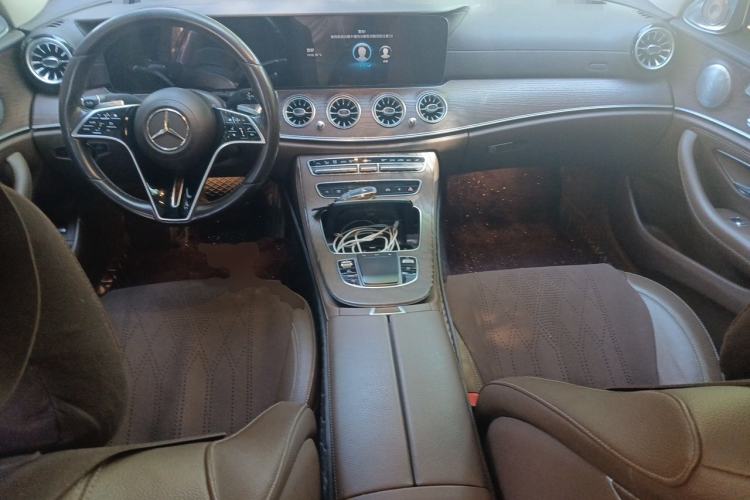 Used Mercedes-Benz E-Class 2021 Facelift E 300 L Stylish Edition Center Console