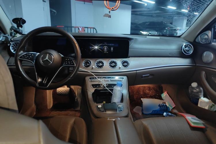 Used Mercedes-Benz E-Class 2021 E 300 L Stylish Model Center Console