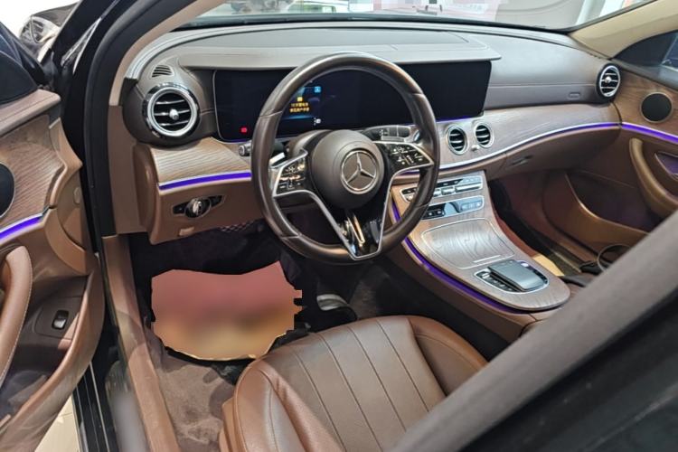 Used Mercedes-Benz E-Class 2021 Facelift E 300 L Stylish Edition Center Console