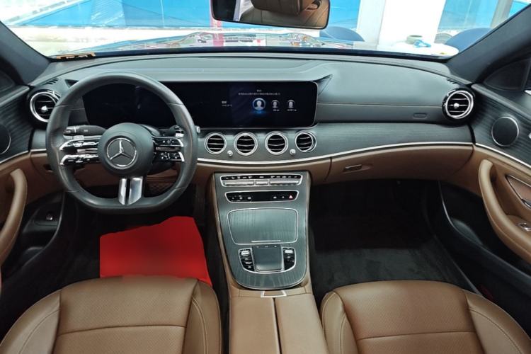 Used Mercedes-Benz E-Class 2021 Restyled E 300 L Sporty and Stylish Edition Center Console