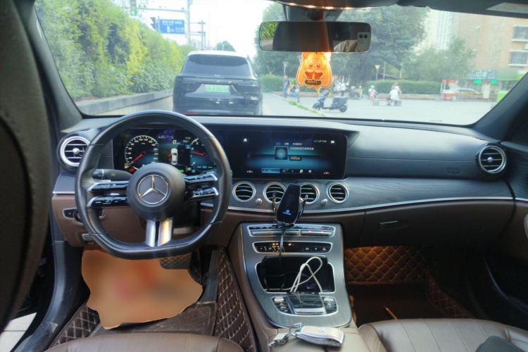 Used Mercedes-Benz E-Class 2021 E 260 Stylish Sports Edition Center Console