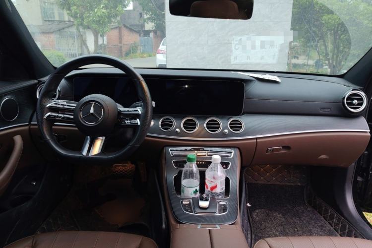 Used Mercedes-Benz E-Class 2021 E 260 Stylish Sports Edition Center Console