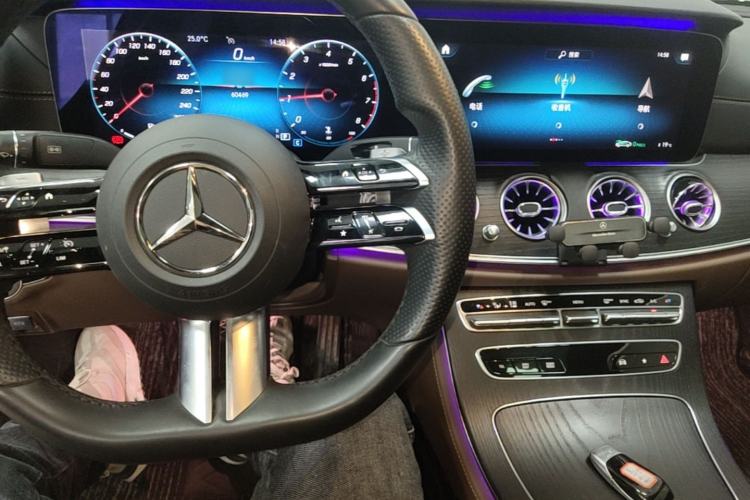 Used Mercedes-Benz E-Class 2021 Restyled E 300 L Sport Luxury Edition Center Console
