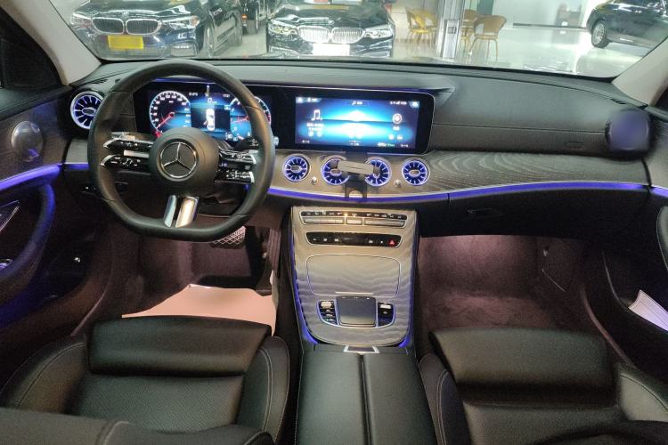 Used Mercedes-Benz E-Class 2021 Facelift E 260 L Sport Edition Center Console