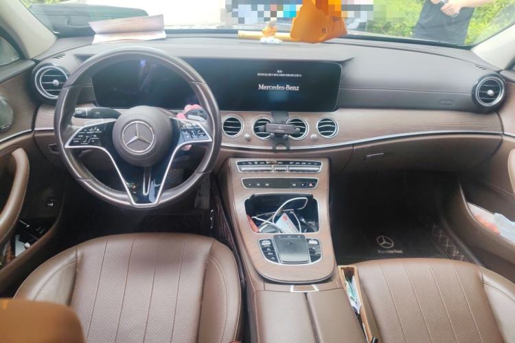 Used Mercedes-Benz E-Class 2021 E 300 L Stylish Model Center Console