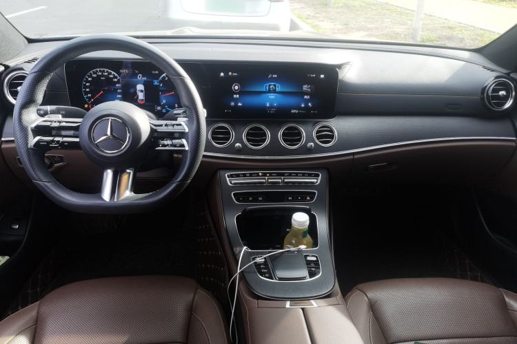 Used Mercedes-Benz E-Class 2021 E 300 L Sport Premium Edition Center Console