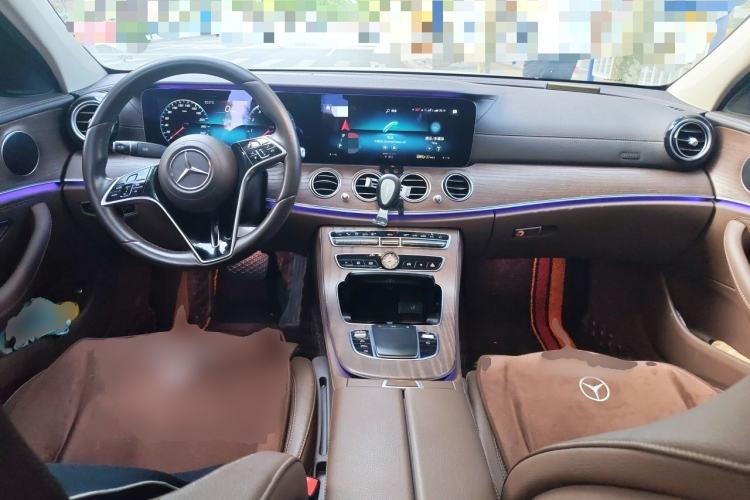 Used Mercedes-Benz E-Class 2021 E 260 L Center Console