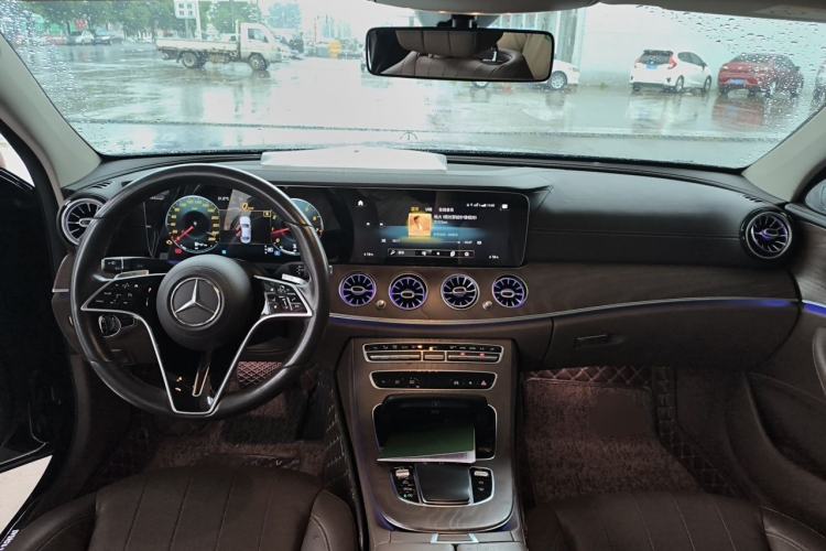 Used Mercedes-Benz E-Class 2021 Restyled E 300 L Luxury Edition Center Console