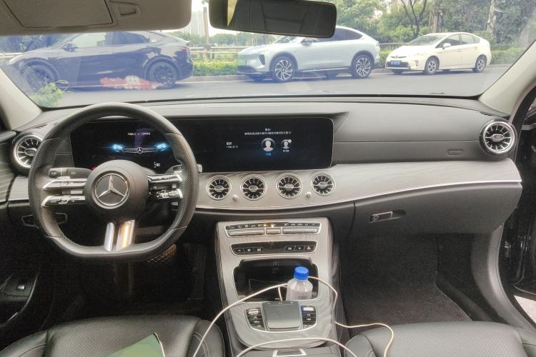 Used Mercedes-Benz E-Class 2021 E 300 L Sport Luxury Edition Center Console