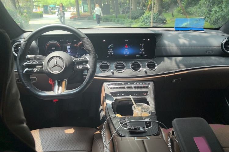Used Mercedes-Benz E-Class 2021 Restyled E 300 L Sport Luxury Edition Center Console