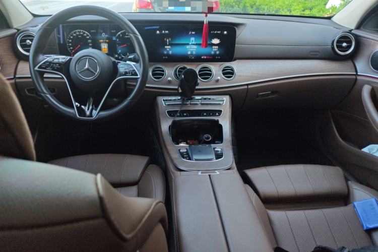Used Mercedes-Benz E-Class 2021 Facelift E 260 L Center Console