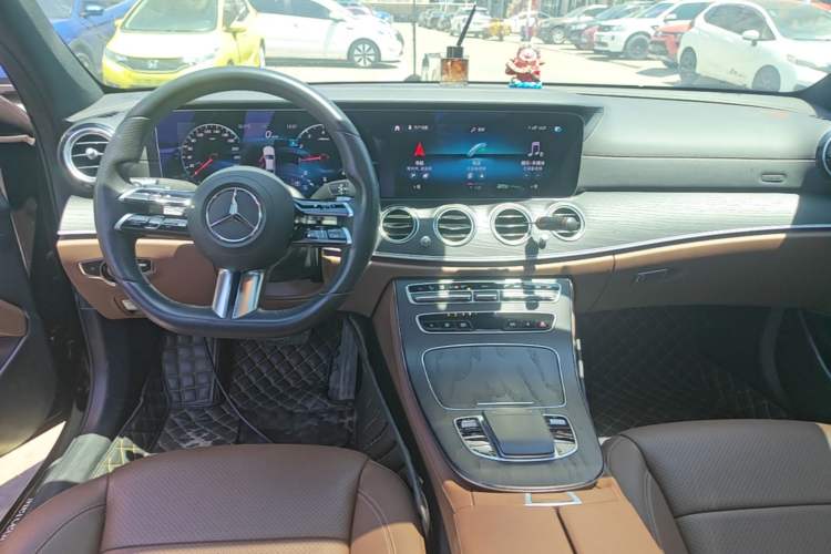 Used Mercedes-Benz E-Class 2021 Restyled E 300 L Sporty and Stylish Edition Center Console