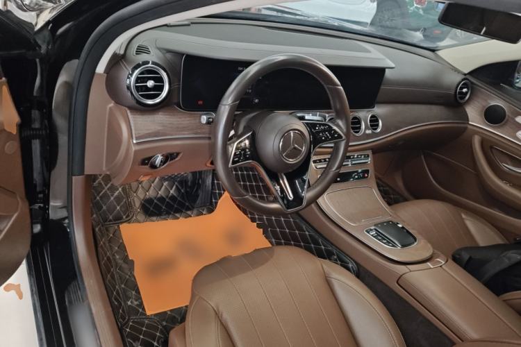 Used Mercedes-Benz E-Class 2021 E 300 L Stylish Model Center Console