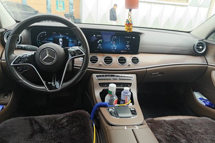 Used Mercedes-Benz E-Class 2021 Facelift E 260 L Center Console