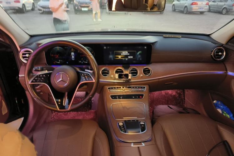 Used Mercedes-Benz E-Class 2021 Facelifted E 300 L Prestige Edition Center Console
