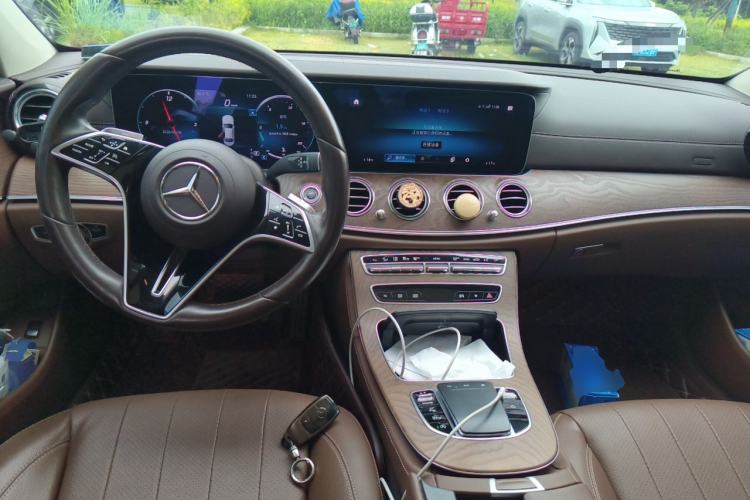 Used Mercedes-Benz E-Class 2021 Facelift E 300 L Stylish Edition Center Console
