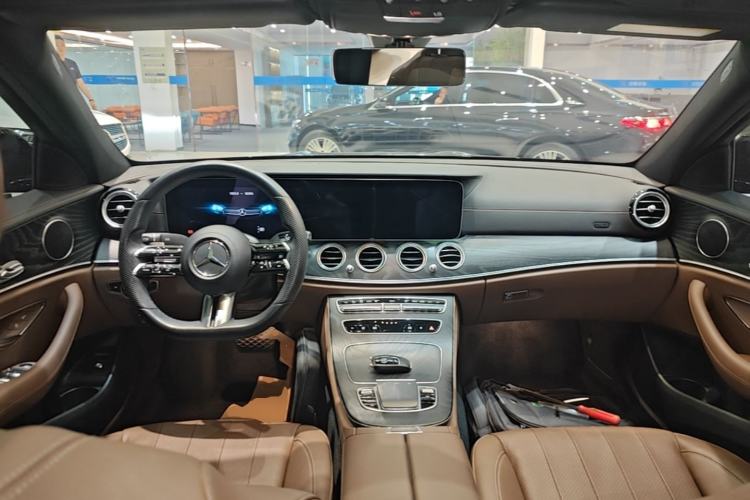 Used Mercedes-Benz E-Class 2021 Updated E 260 Fashion Sport Edition Center Console