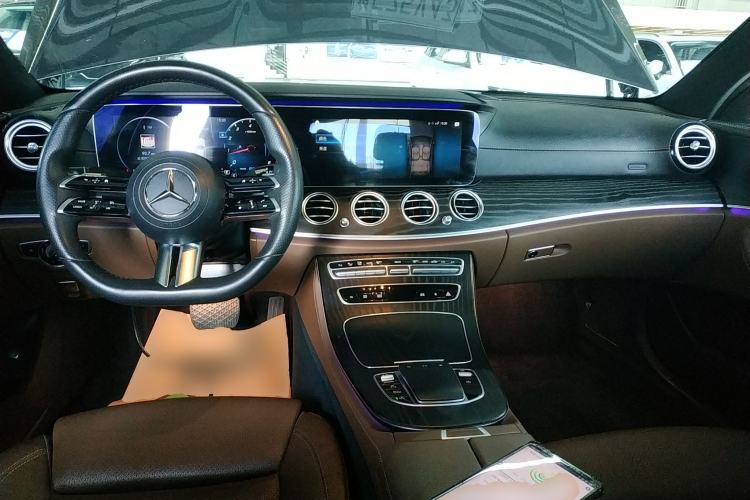 Used Mercedes-Benz E-Class 2021 E 260 L Sport Edition Center Console