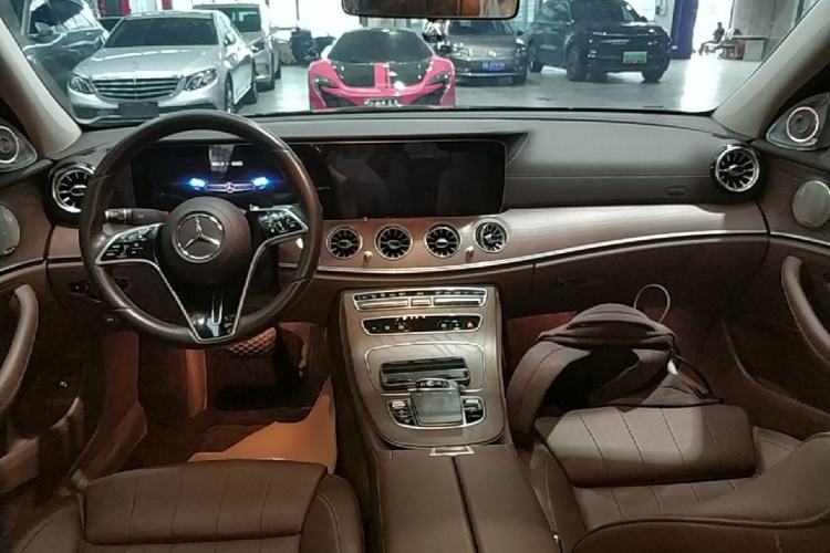 Used Mercedes-Benz E-Class 2021 Facelift E 260 L Center Console